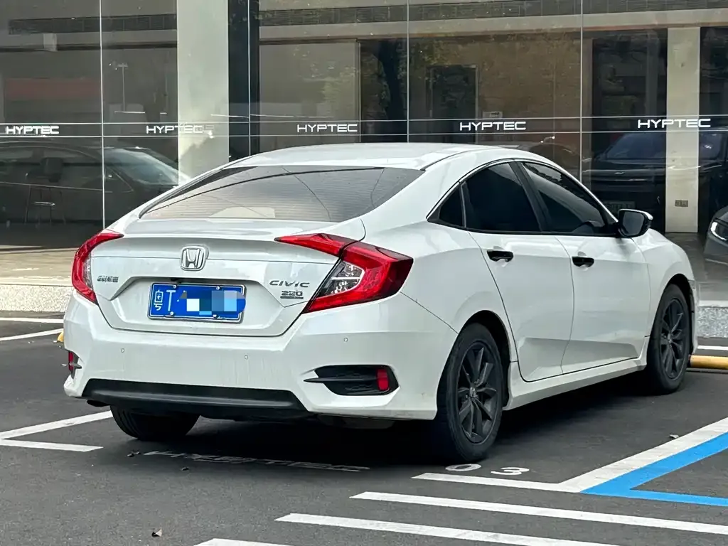 Honda Civic — фото 4