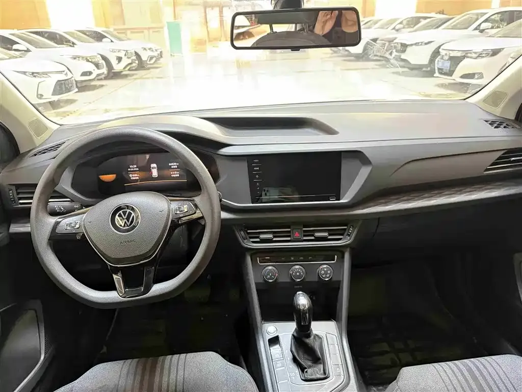 Volkswagen Tharu — фото 9