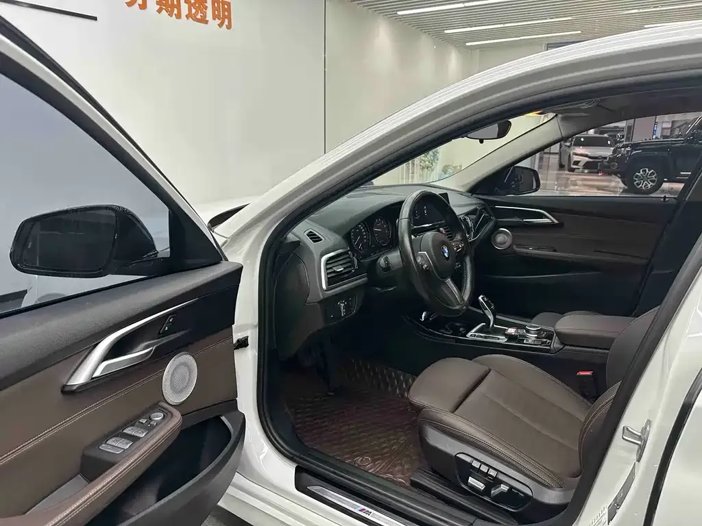 BMW 1 Series 2021 из CN, фото 10
