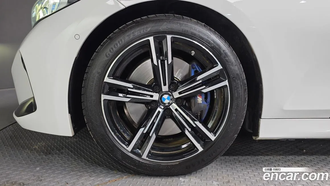 BMW 3-Series 2023 из KR, фото 10