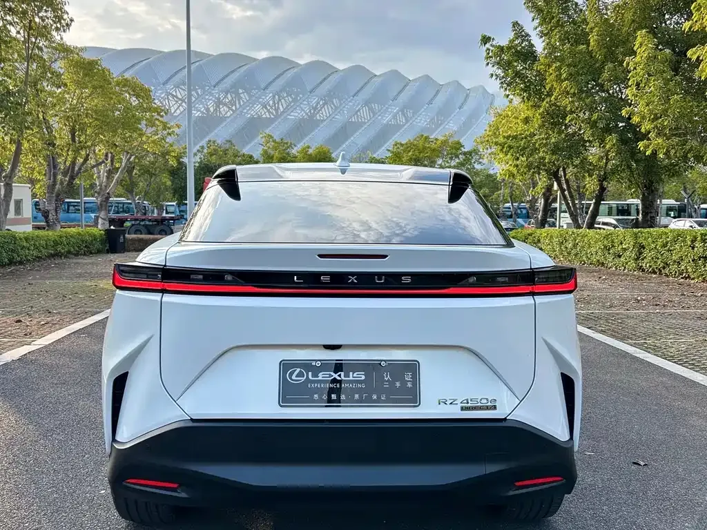Lexus RZ — фото 7