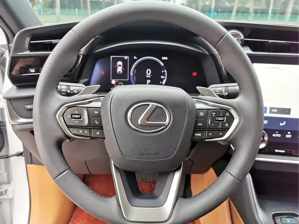 Lexus RZ — фото 4