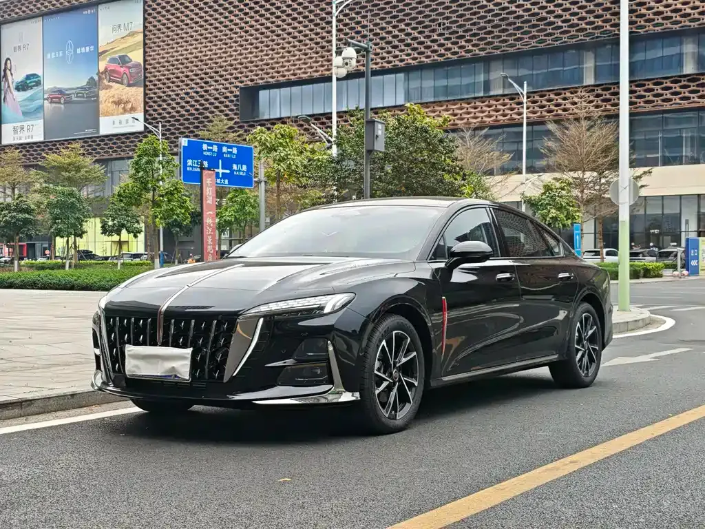 Hongqi H6 — фото 1