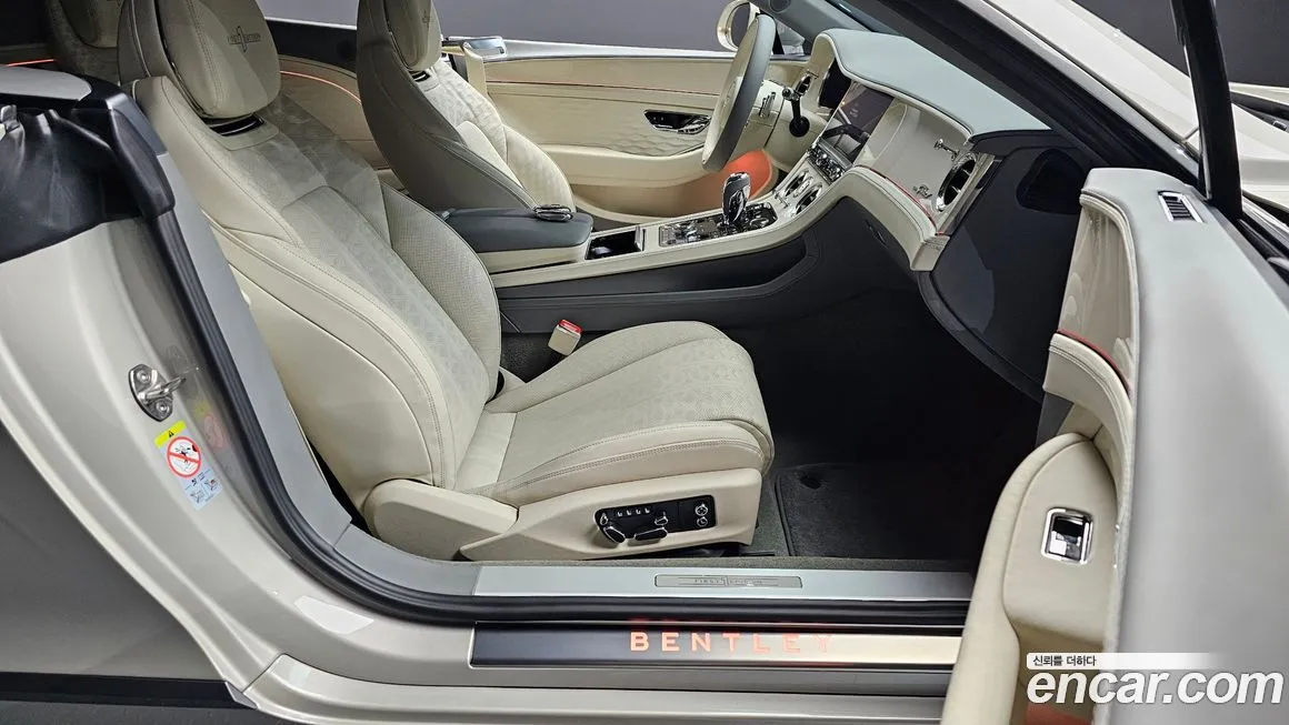 Bentley Continental 2025 из KR, фото 3