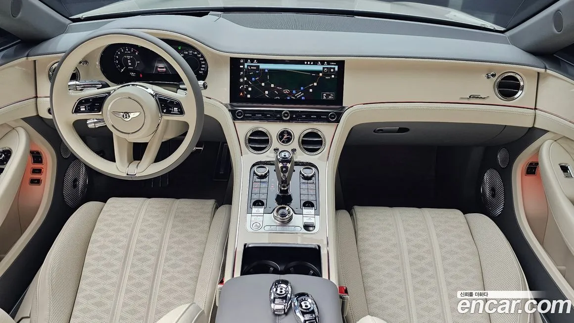 Bentley Continental 2025 из KR, фото 8