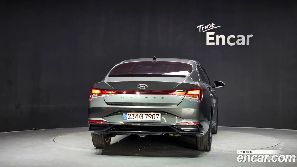Hyundai AVANTE — фото 3