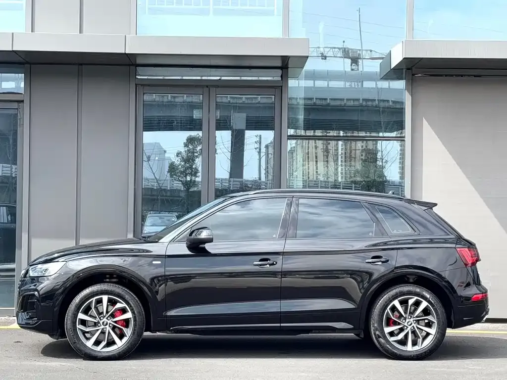 Audi Q5L — фото 2