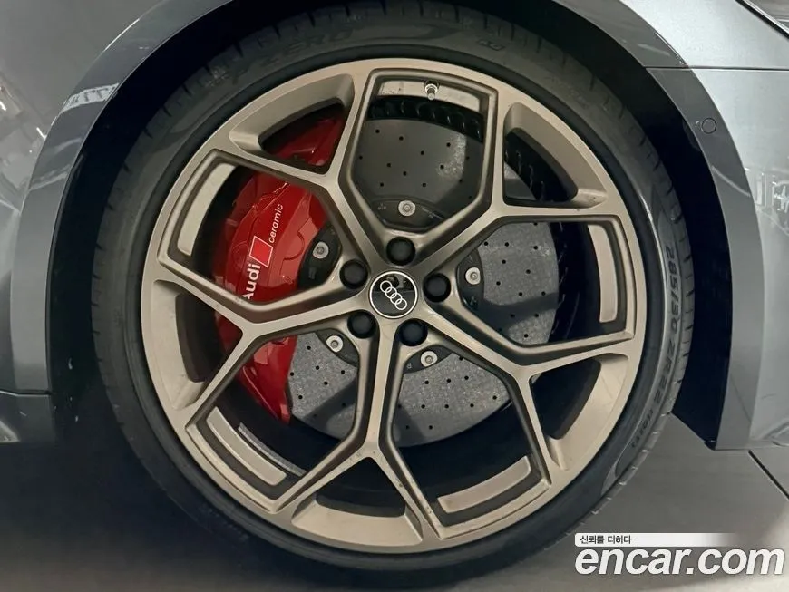 Audi RS6 2026 из KR, фото 8