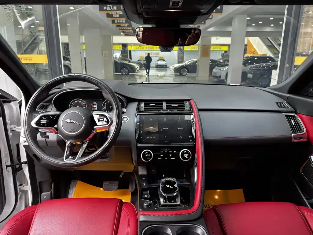 Jaguar E-PACE 2024 из CN, фото 7