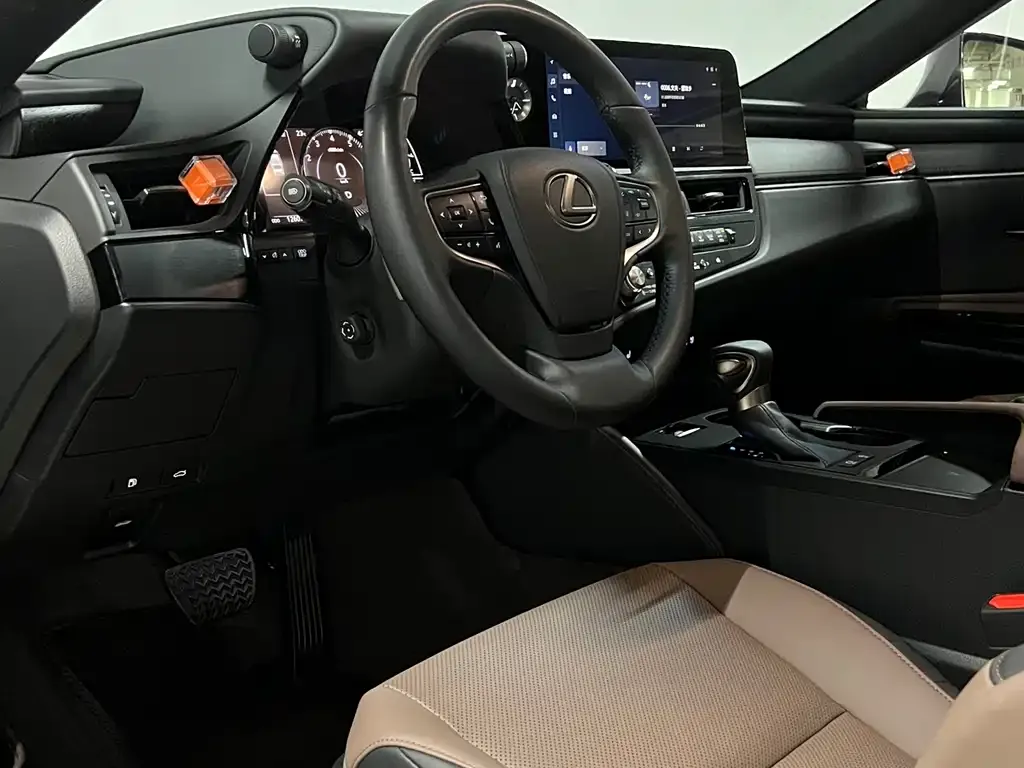 Lexus ES 2024 из CN, фото 3