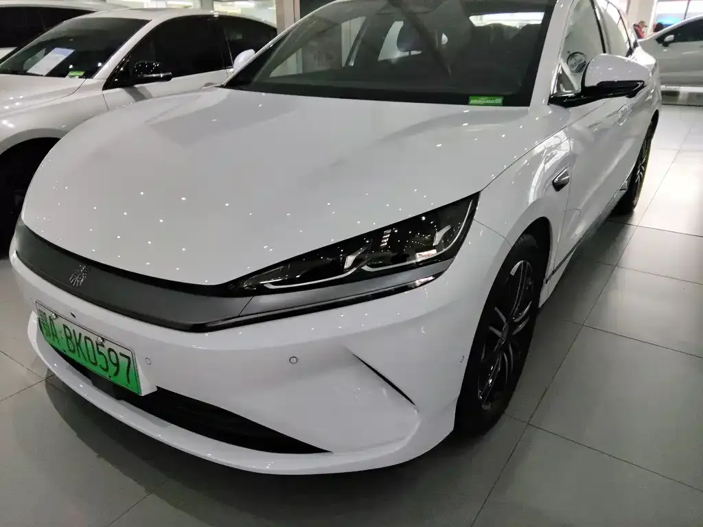 BYD Qin L — фото 1