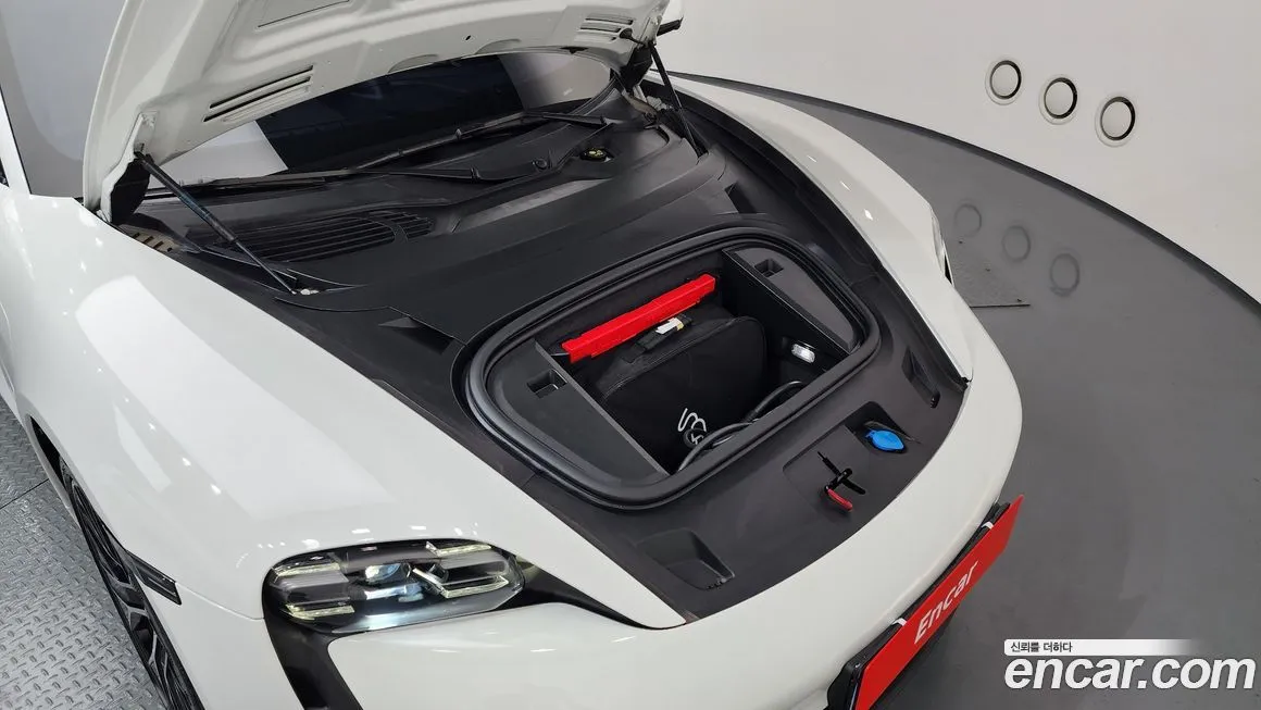Porsche Taycan 2022 из KR, фото 5