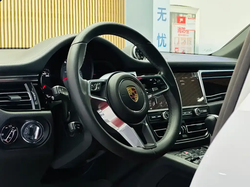 Porsche Macan — фото 4