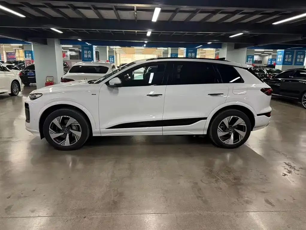 Audi Q6L e-tron — фото 8