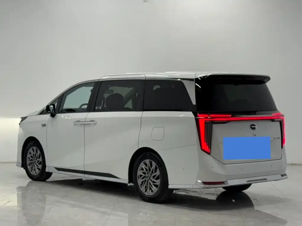 GAC Motor Trumpchi M8 — фото 10