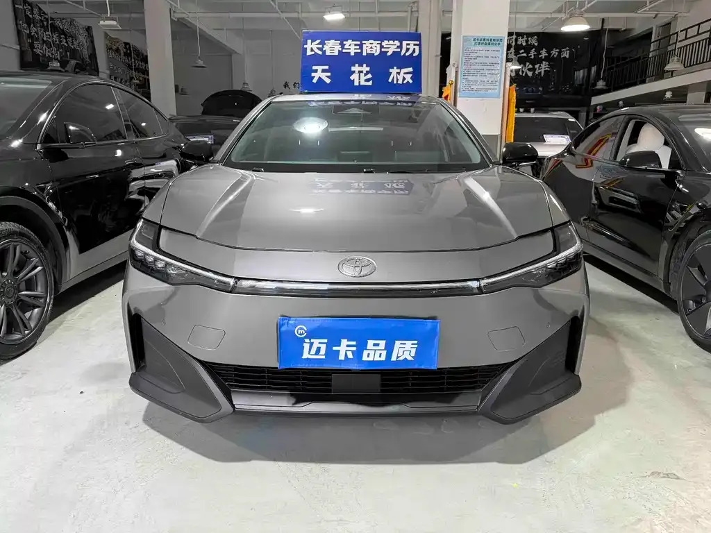 Toyota bZ3 2023 из CN, фото 7