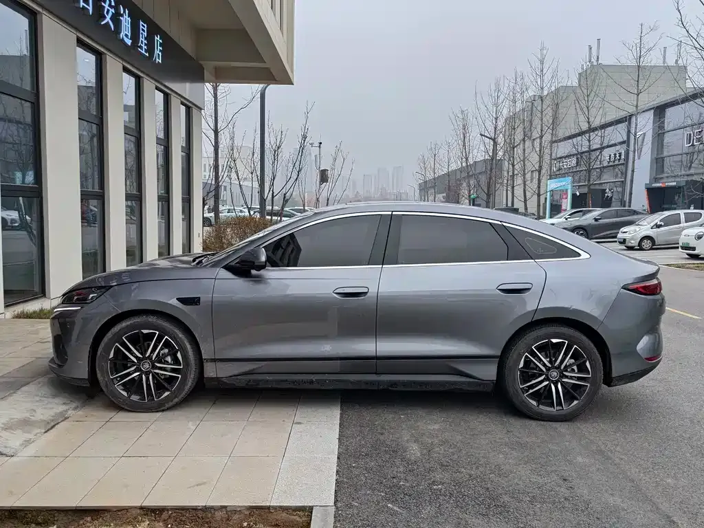 BYD Qin L — фото 7
