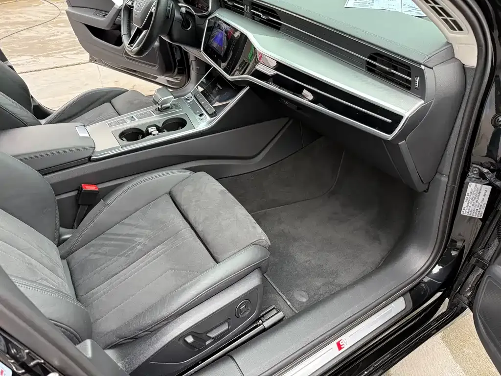 Audi A6 (Import) 2024 из CN, фото 4