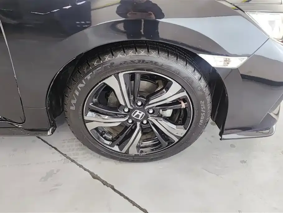 Honda Civic — фото 10