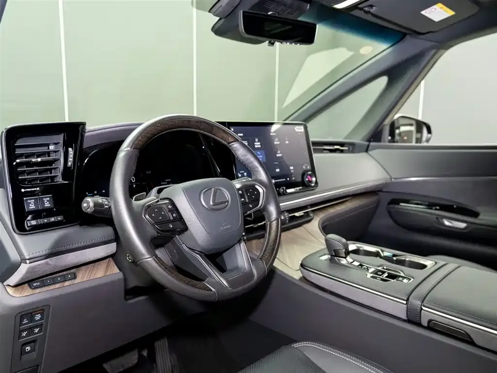 Lexus LM 2024 из CN, фото 3