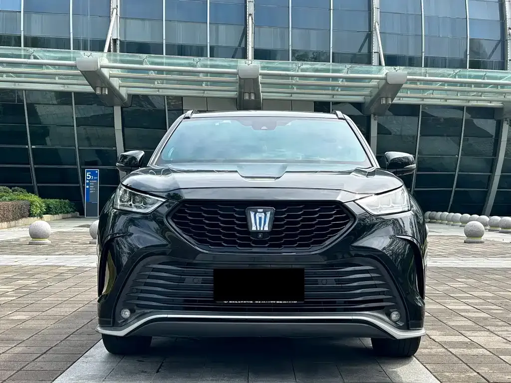 Toyota Crown Kluger 2022 из CN, фото 4