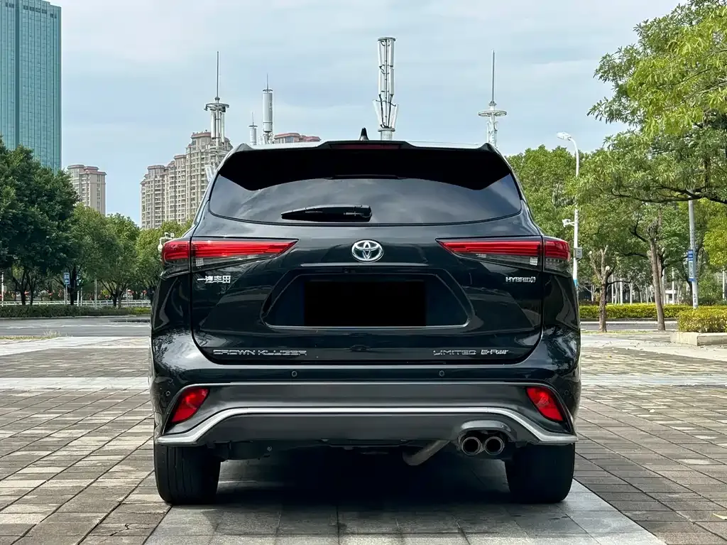 Toyota Crown Kluger 2022 из CN, фото 9