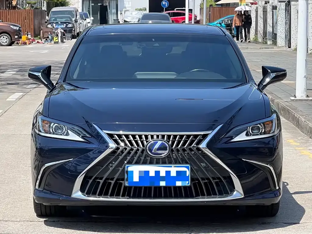 Lexus ES — фото 9