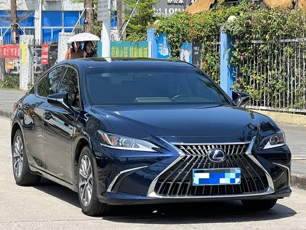 Lexus ES — фото 4