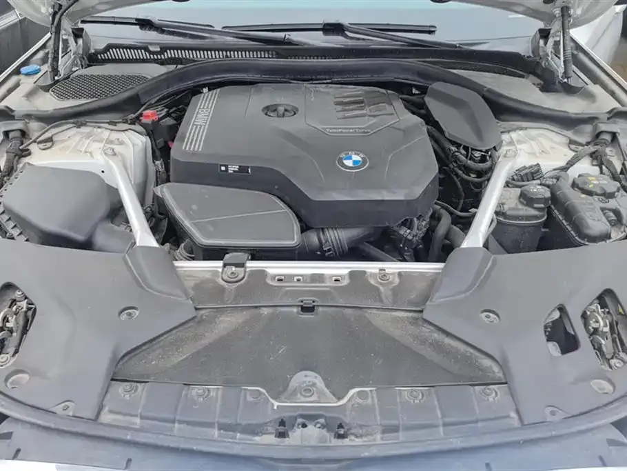 BMW 5 Series — фото 10