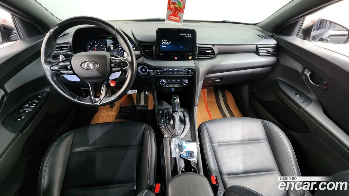 Hyundai Veloster — фото 10