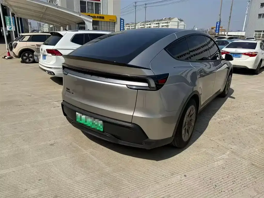 Tesla Model Y L 2025 из CN, фото 6