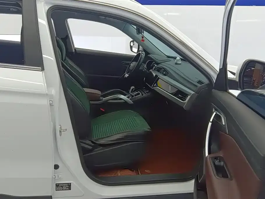 Geely Boyue 2023 из CN, фото 2