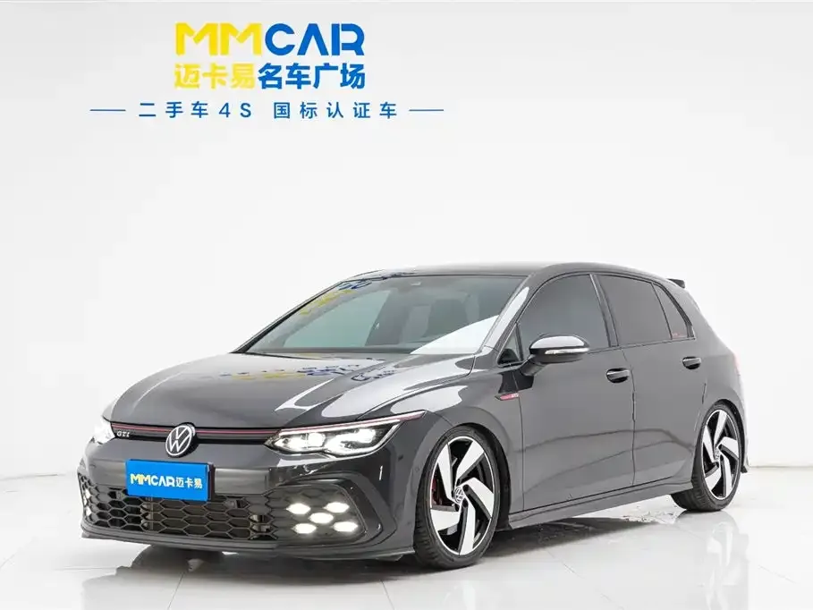 Volkswagen Golf GTI — фото 1
