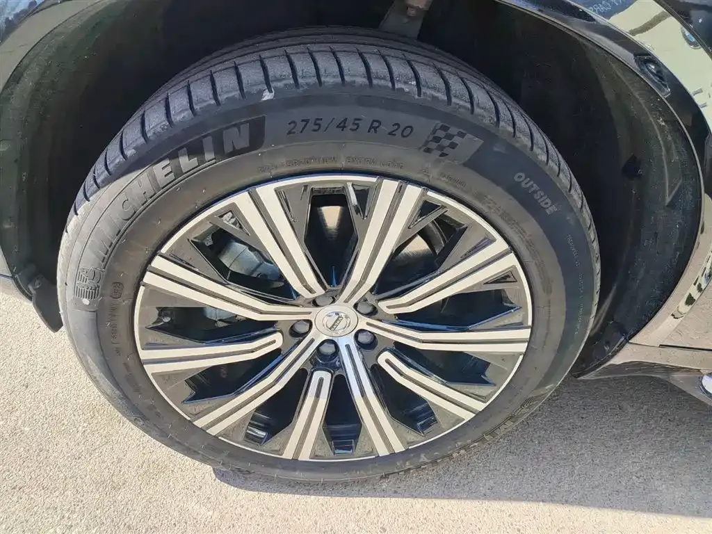 Volvo XC90 2023 из CN, фото 9