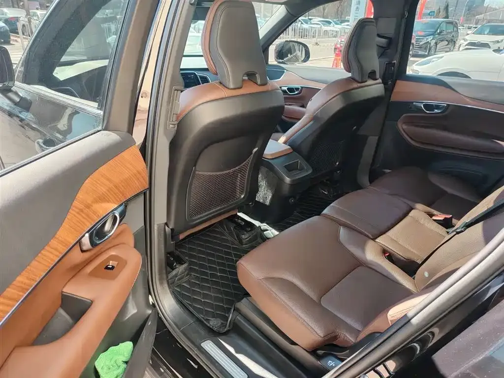Volvo XC90 2023 из CN, фото 6