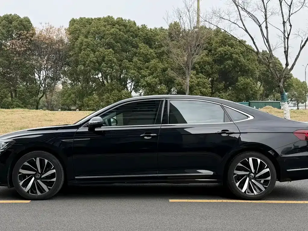 Volkswagen Passat 2022 из CN, фото 4