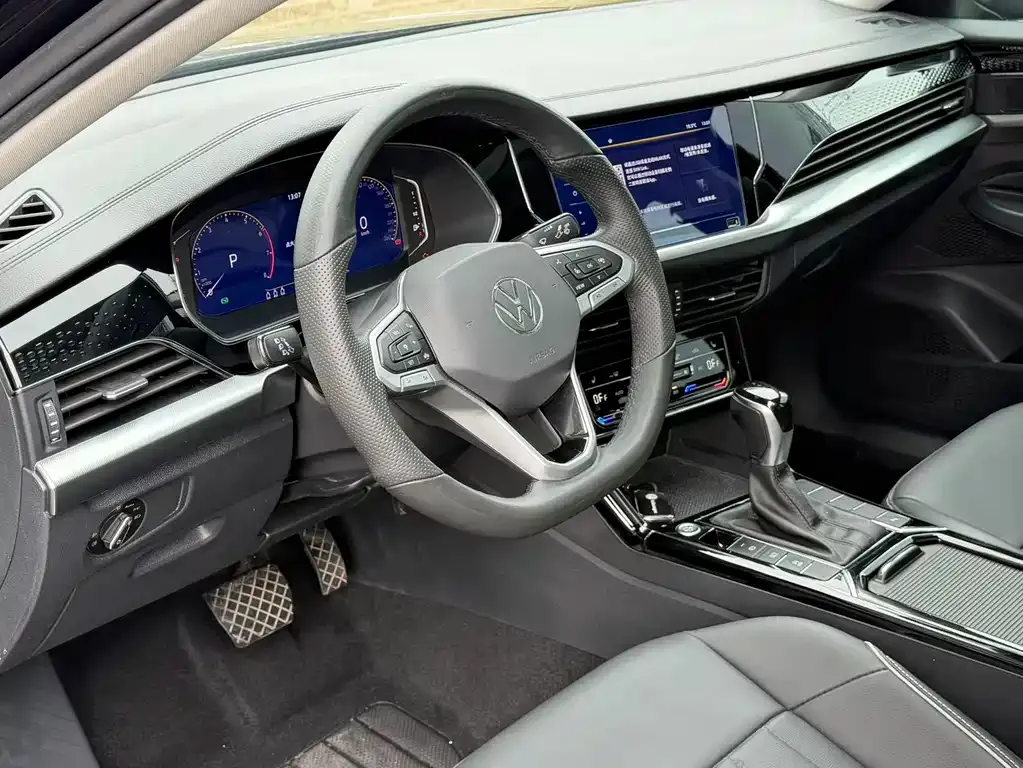 Volkswagen Passat 2022 из CN, фото 2