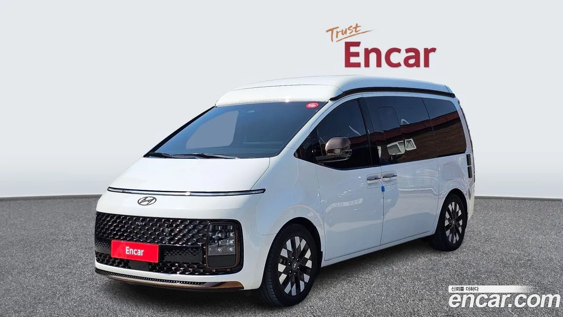 Hyundai Staria