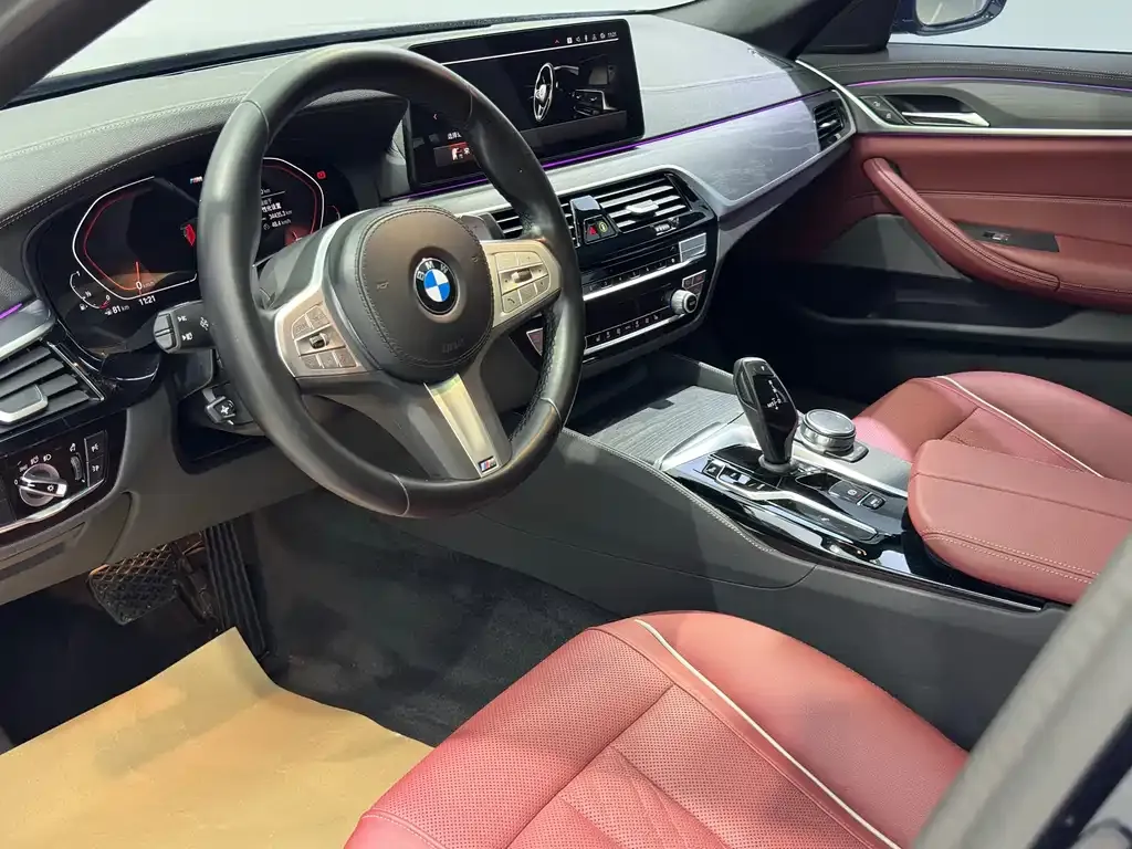 BMW 5 Series — фото 10