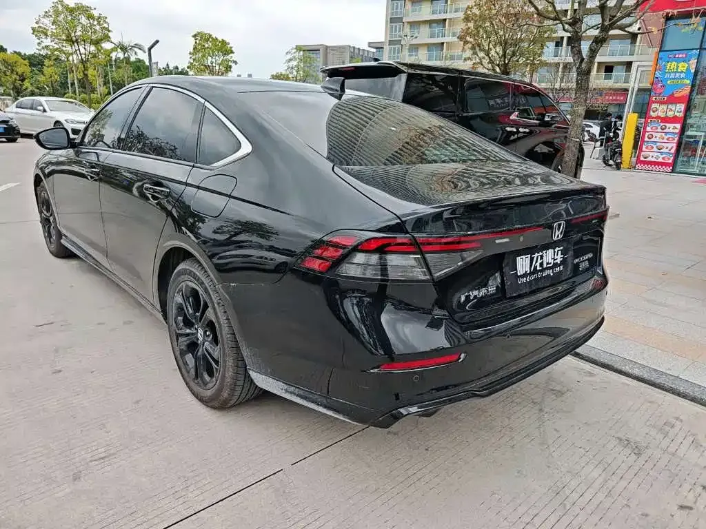 Honda Accord — фото 4