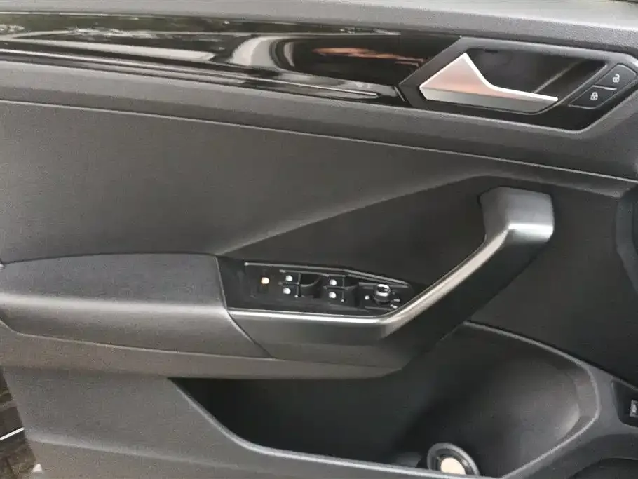 Volkswagen T-Roc 2021 из CN, фото 2