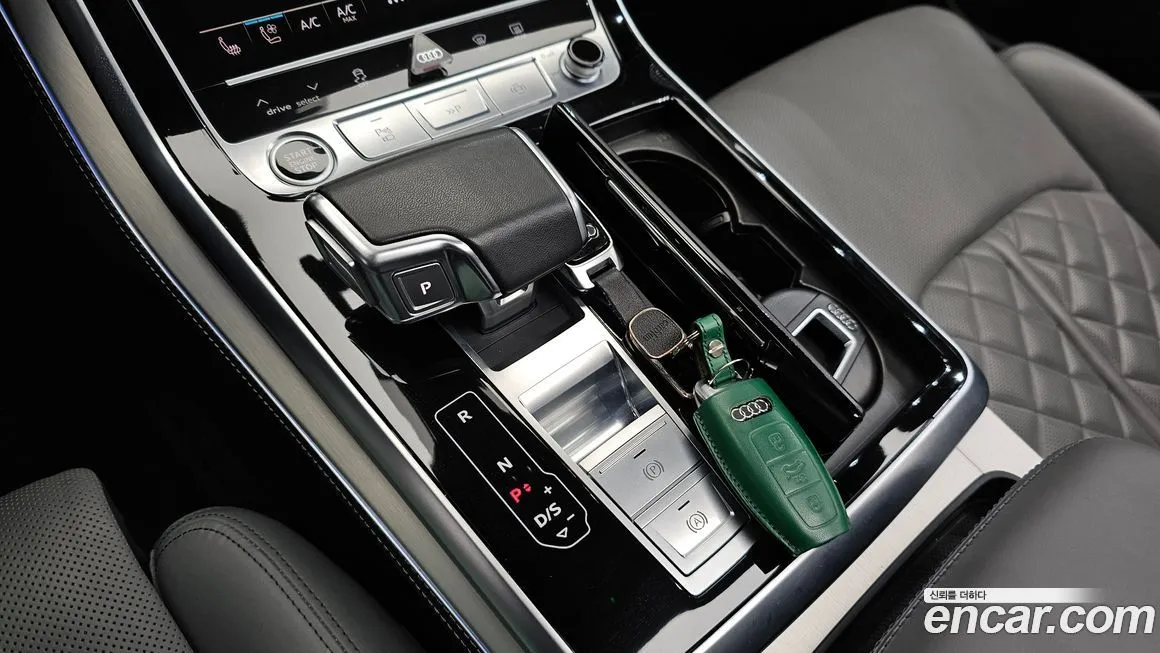 Audi Q8 2023 из KR, фото 10