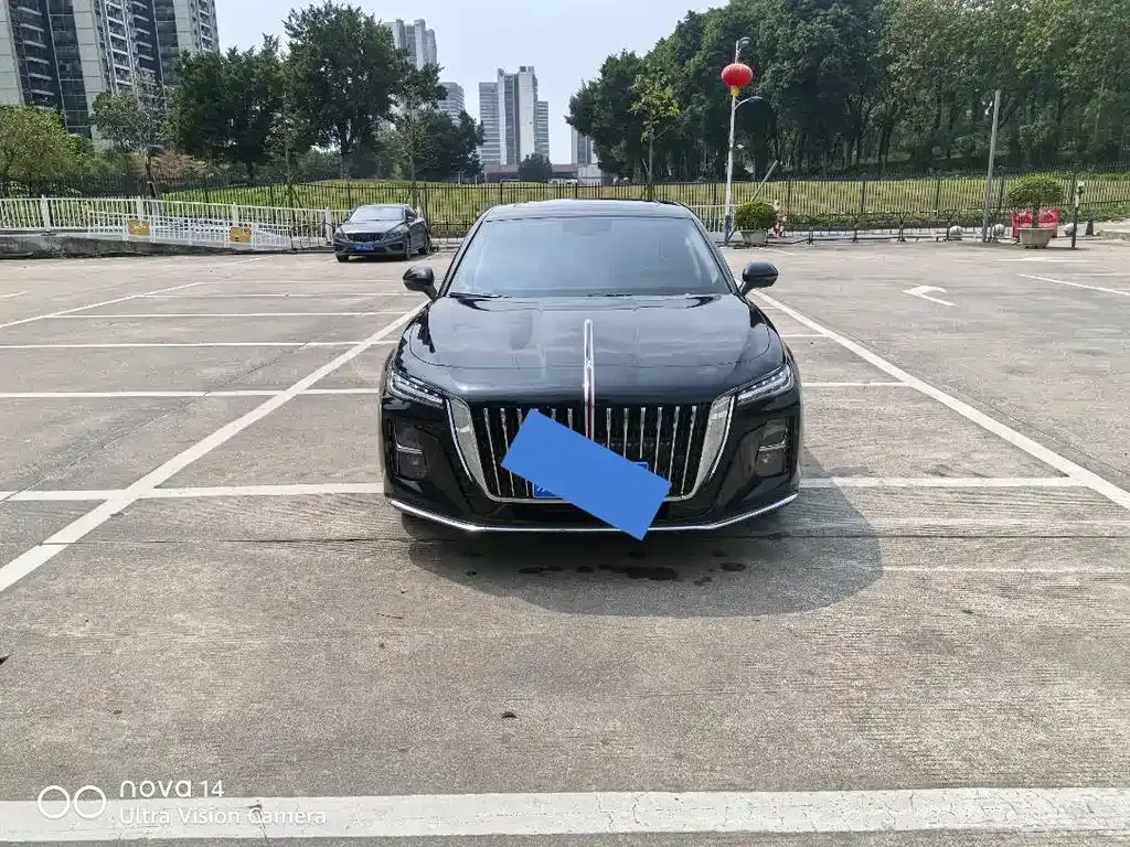 Hongqi H5 — фото 10