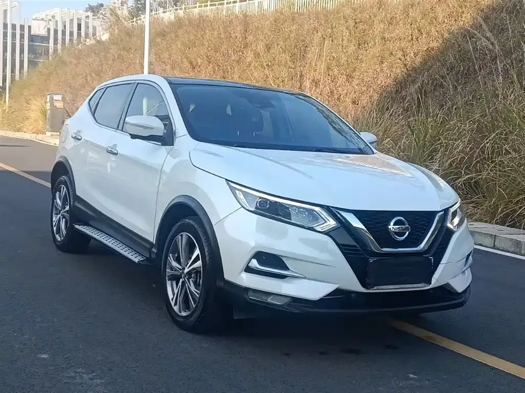 Nissan Qashqai — фото 8