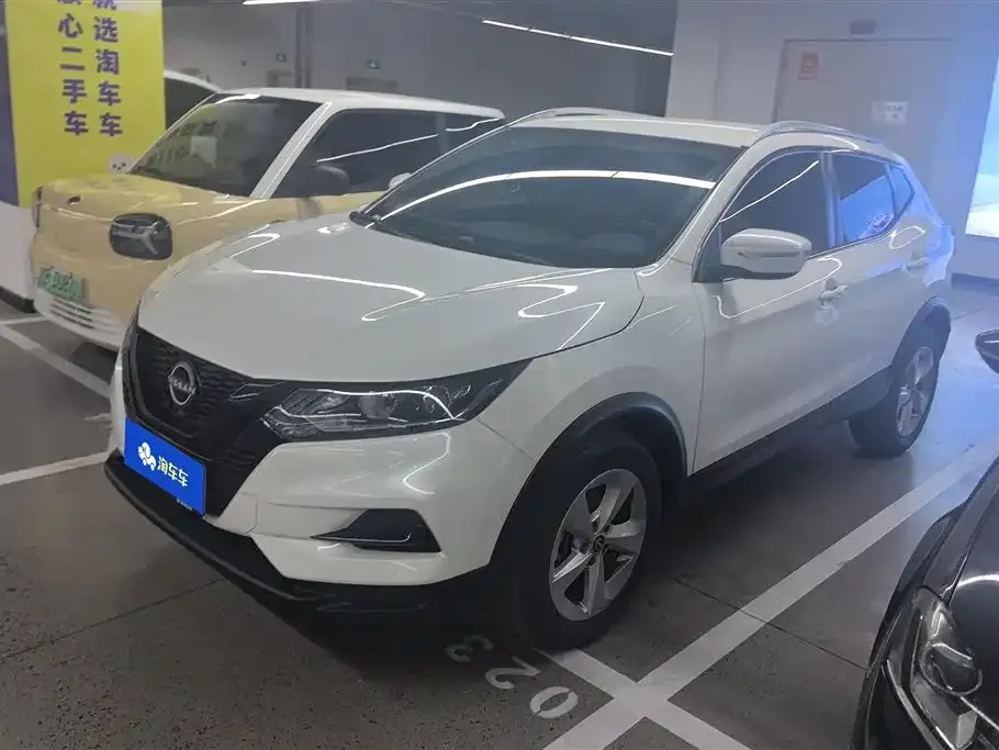 Nissan Qashqai — фото 1