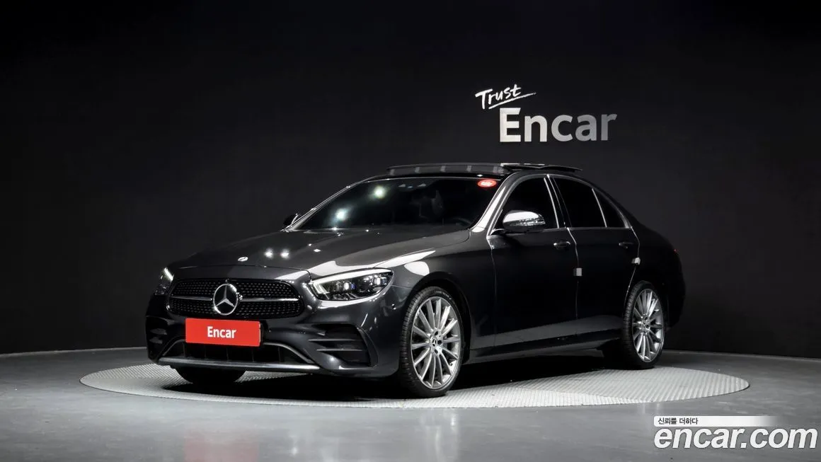 Mercedes-Benz E-Class — фото 1