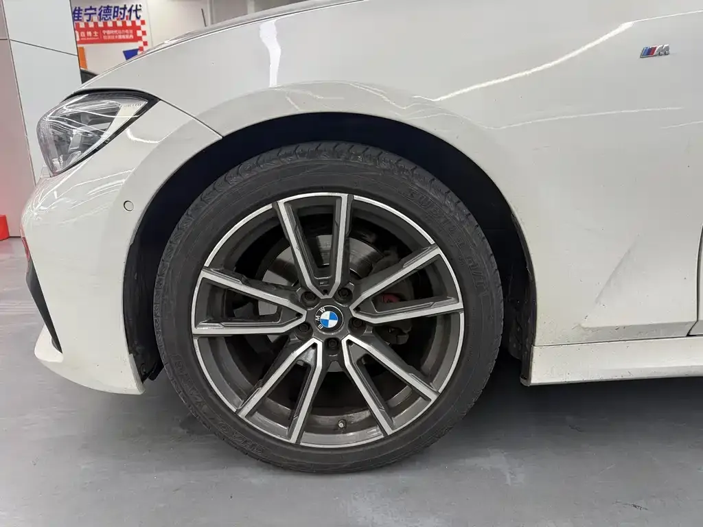 BMW 3 Series 2021 из CN, фото 2