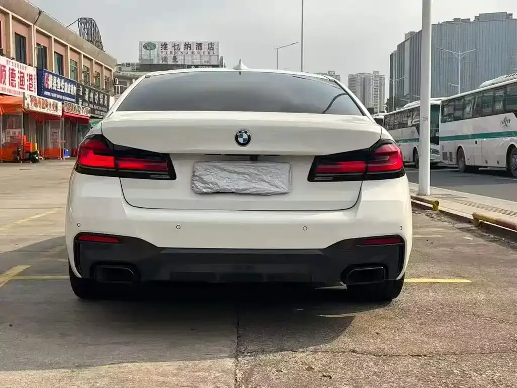 BMW 5 Series (Import) — фото 2