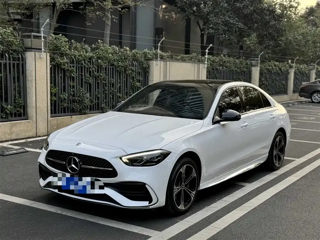 Mercedes-Benz C-Class — фото 1