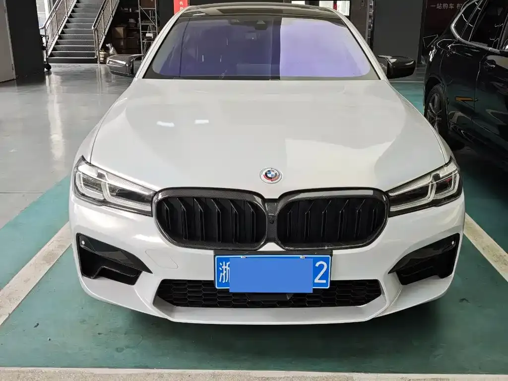 BMW 5 Series 2021 из CN, фото 5